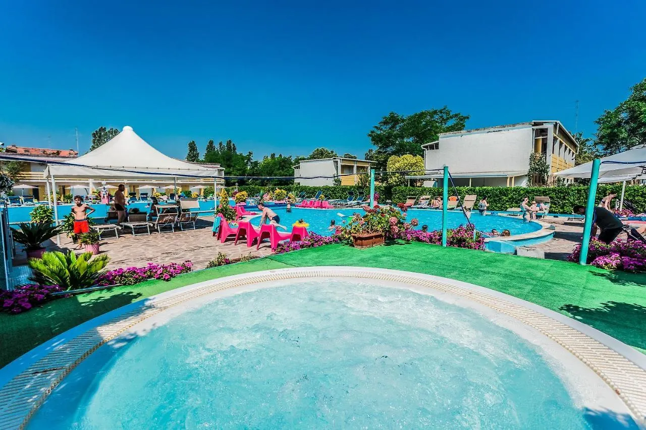 Blu Marlin bungalow Appartamenti con piscina Lido Adriano