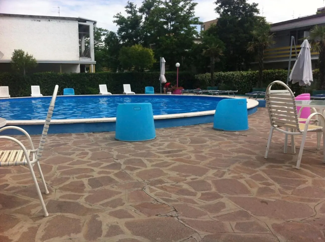 Blu Marlin bungalow Appartamenti con piscina Lido Adriano Aparthotel