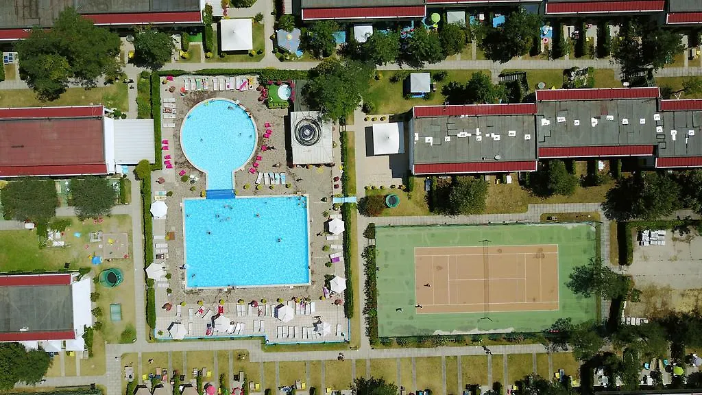 Blu Marlin bungalow Appartamenti con piscina Lido Adriano Italia