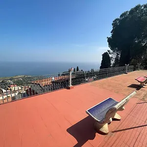 https://appartamento-taormina-vista-mare.sicilyhotelsitaly.net