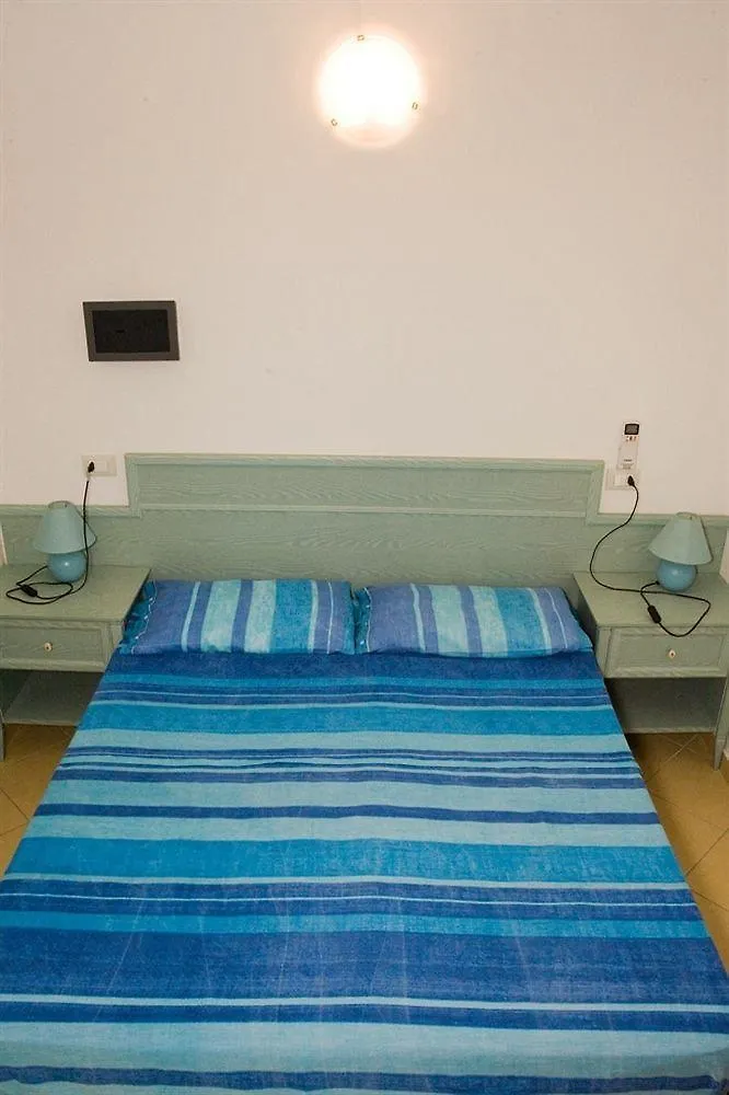 לידו אדריאנו Residence Blu Marlin Natural Beach 2*, לידו אדריאנו איטליה