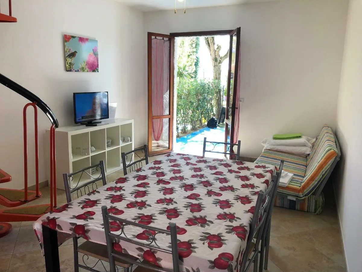 לידו אדריאנו Residence Blu Marlin Natural Beach 2*, לידו אדריאנו
